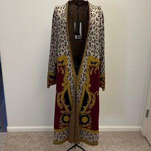 NWT MAXSPORT BEAUTIFULLY DONE LONG SWEATER